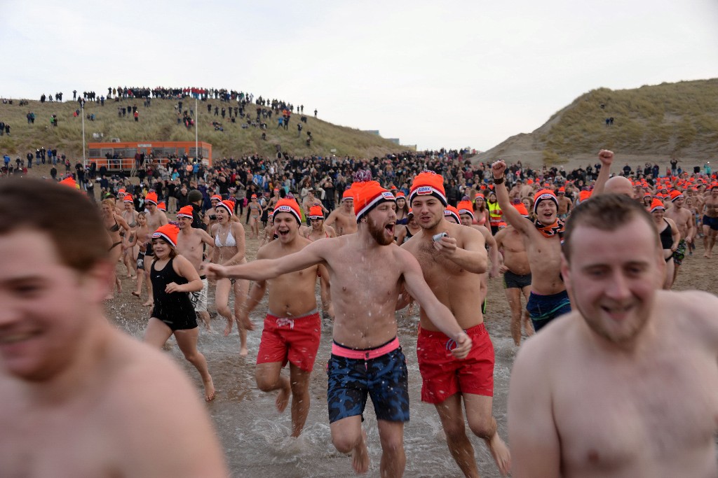 ../Images/Nieuwjaarsduik Nederzandt 2016 033.jpg